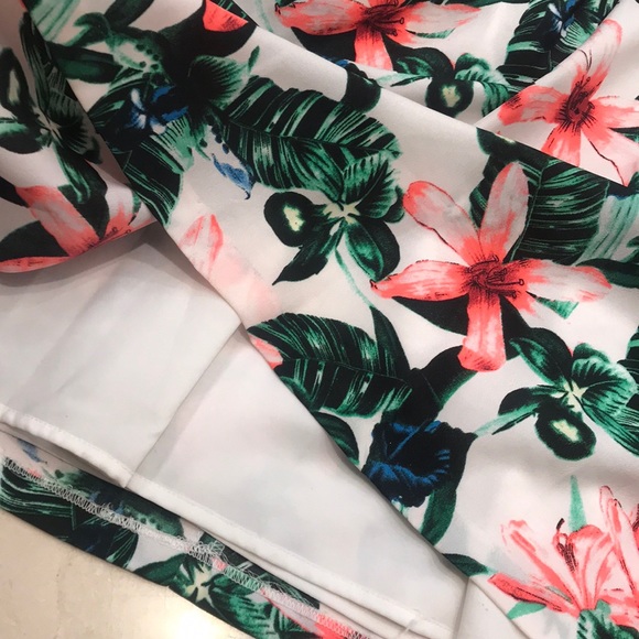 Vince Camuto Floral Skirt - Picture 4 of 4